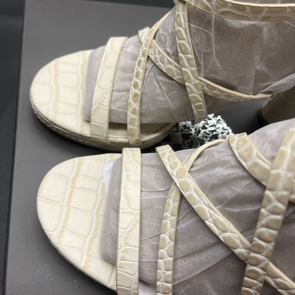 Vince Camuto - Size 6.5 - Brand new in box - Picture 7 of 14